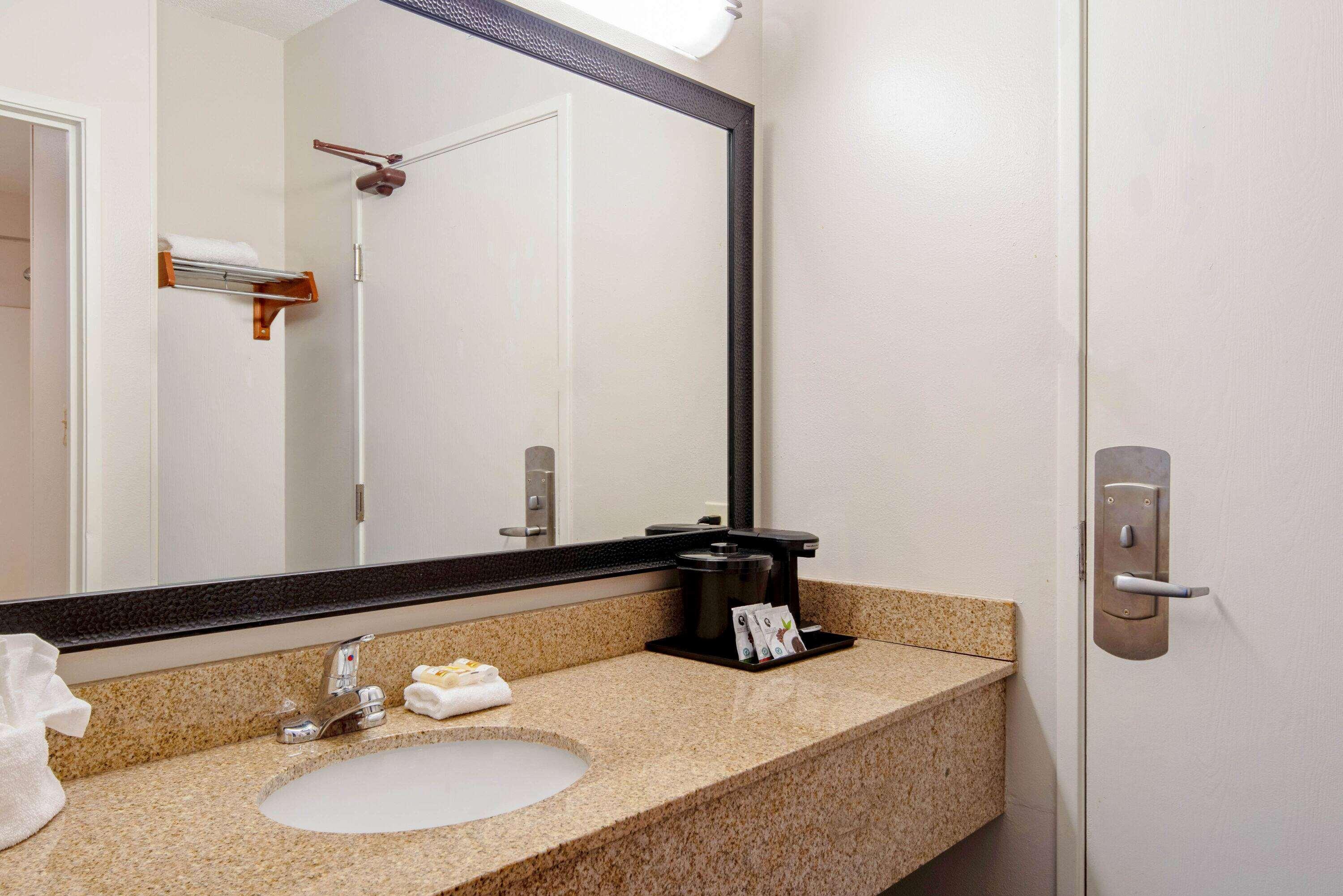 La Quinta By Wyndham Naples East