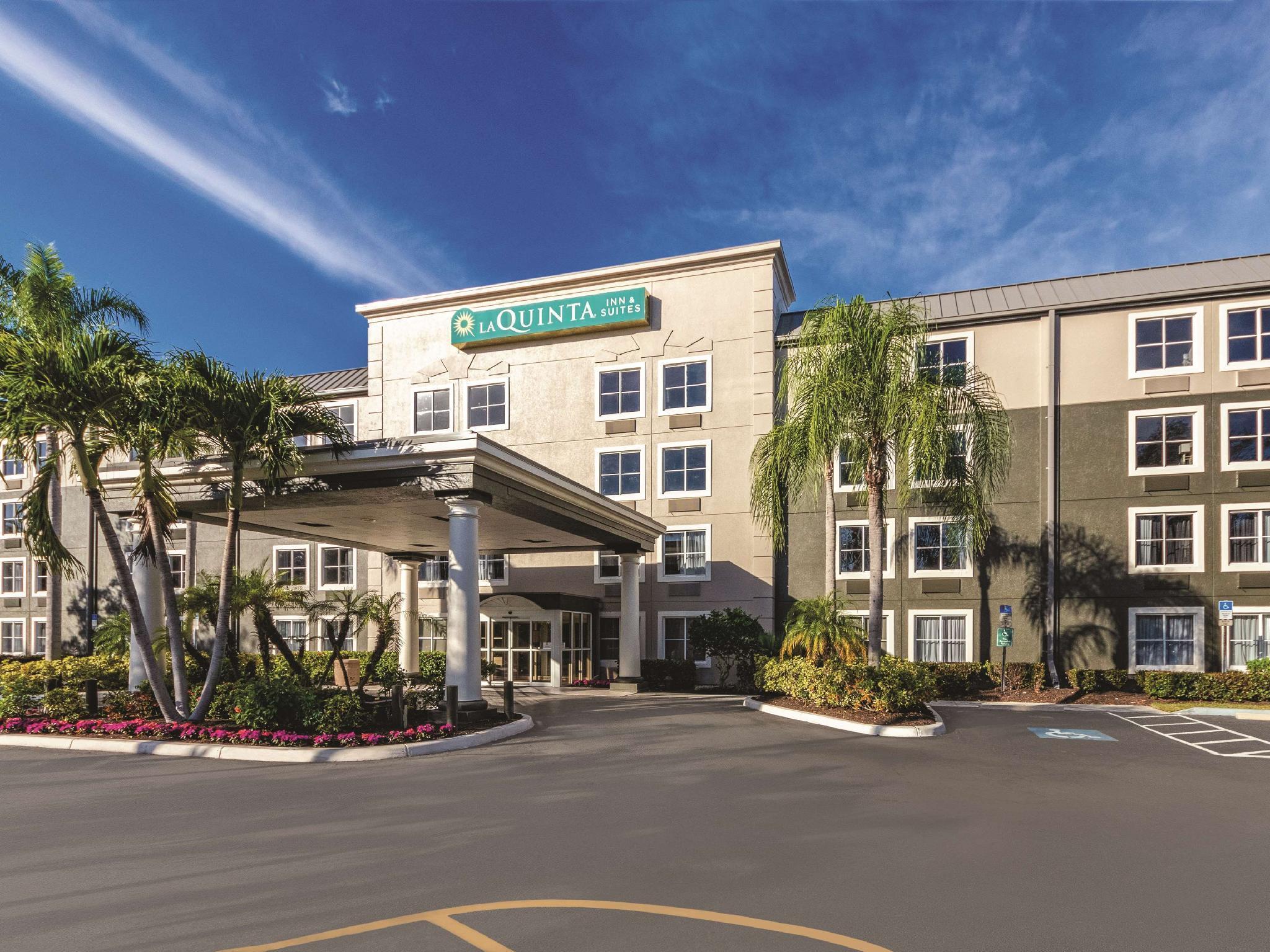 La Quinta By Wyndham Naples East Golden Gate