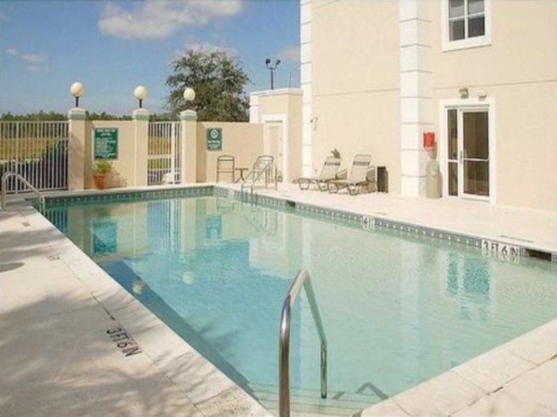 Hotel La Quinta By Wyndham Naples East 3*