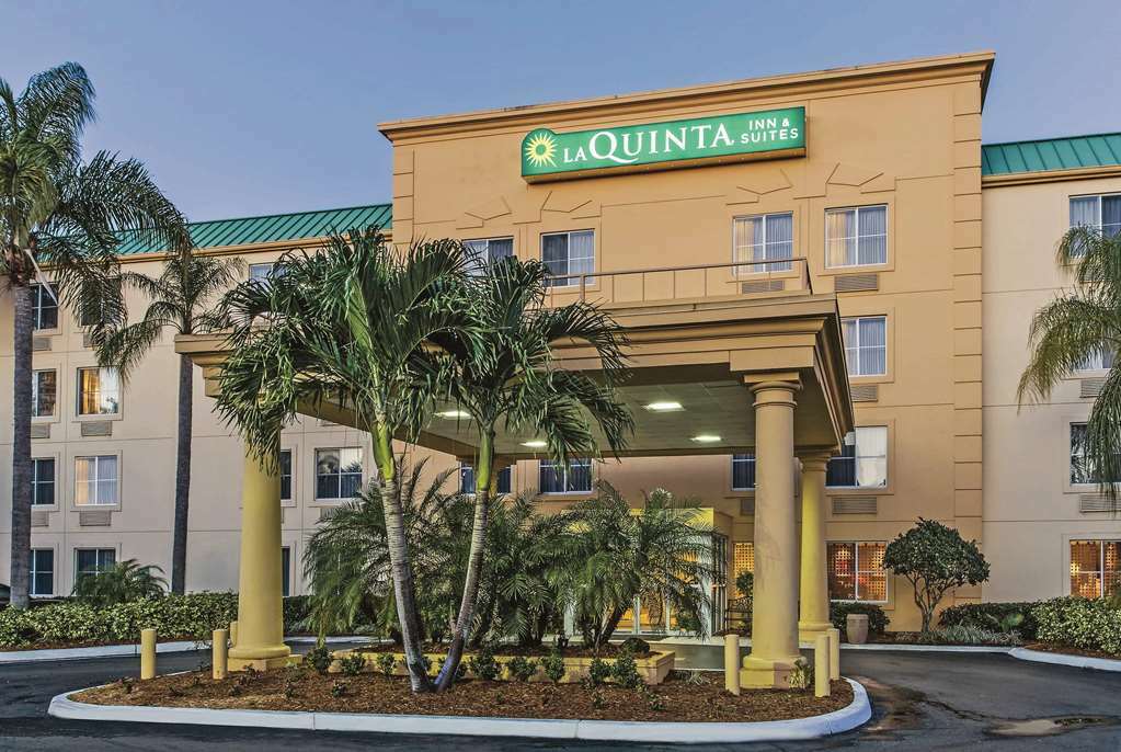 La Quinta By Wyndham Naples East 3*