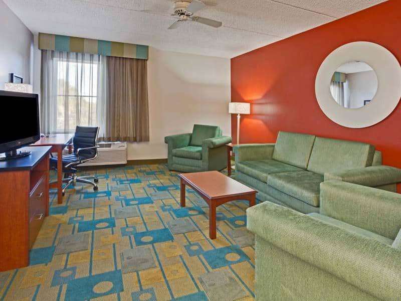 La Quinta By Wyndham Naples East Hotel